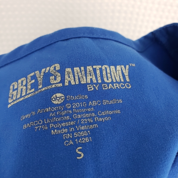 Greys Anatomy Top 2 Pocket Faux Crossover Scrub Top Royal Blue size Small - Picture 4 of 7